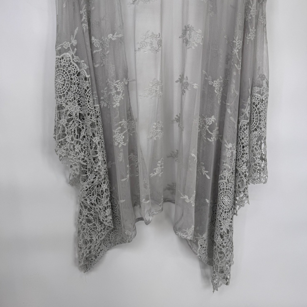 Cal Style Kimono Top Womens XL Silver Lace Crochet Witchy Romantic Fairy - Picture 9 of 15